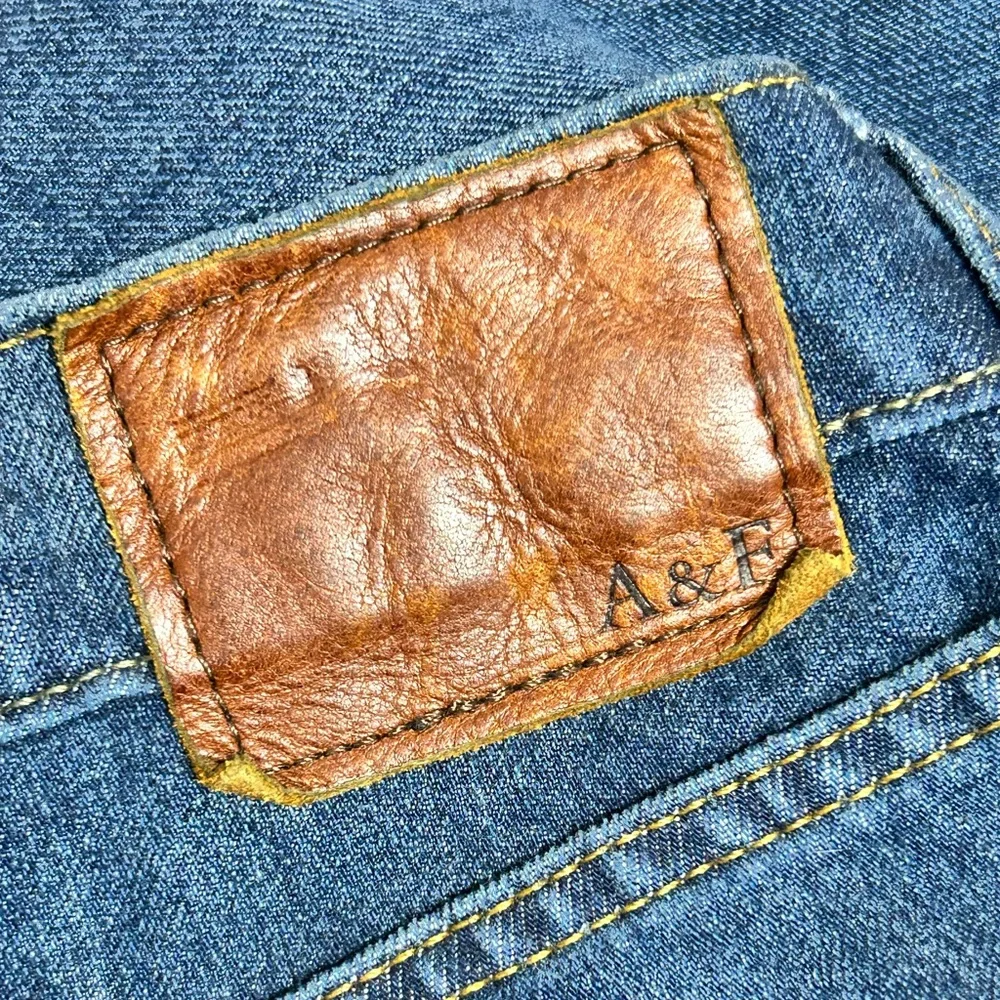 Abercrombie and Fitch Rustin Athletic Slim Cropped Raw Hem Jeans